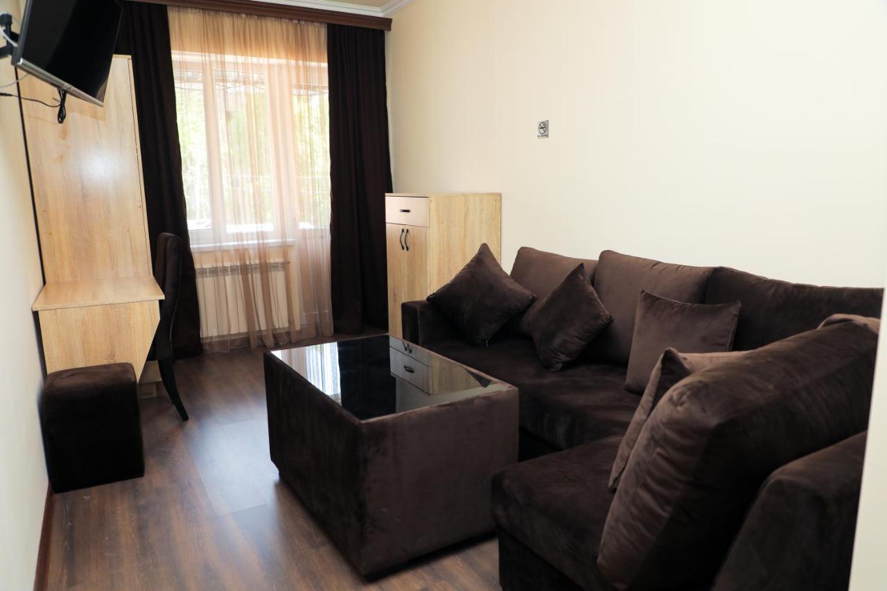 Aragast Hotel & Brewery Sevan Ngoại thất bức ảnh