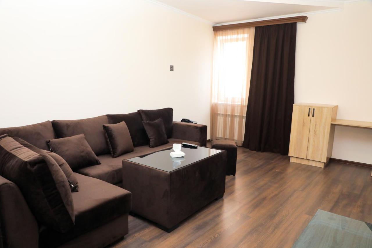 Aragast Hotel & Brewery Sevan Ngoại thất bức ảnh